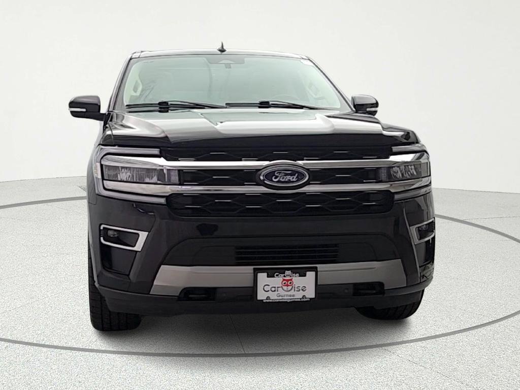 Used 2023 Ford Expedition Limited image 2