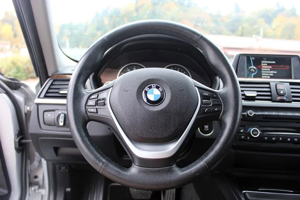 Used 2014 BMW 328i xDrive Sedan AWD/4WD image 13