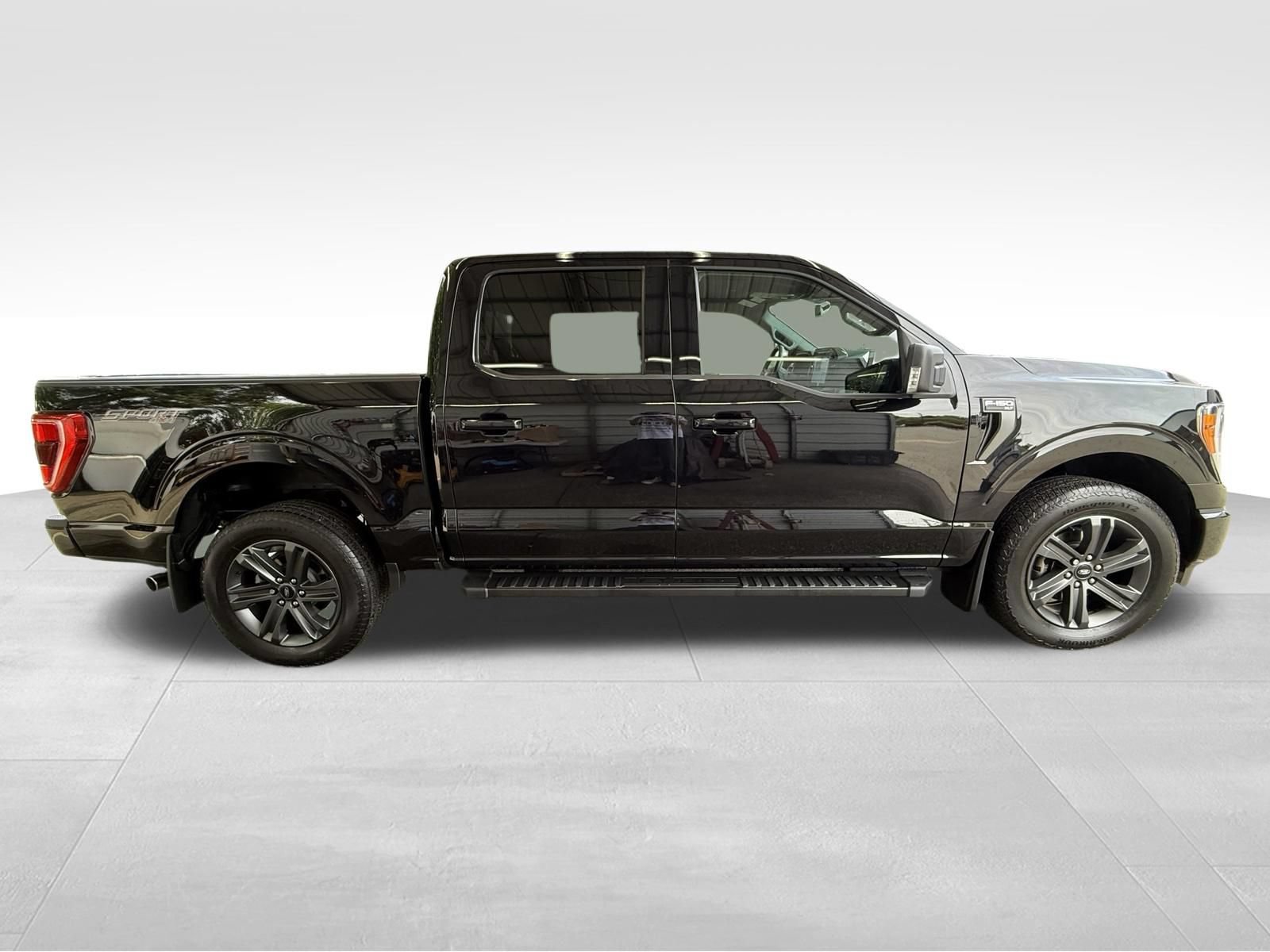 Used 2023 Ford F150 XLT w/ Equipment Group 302A High AWD/4WD image 4