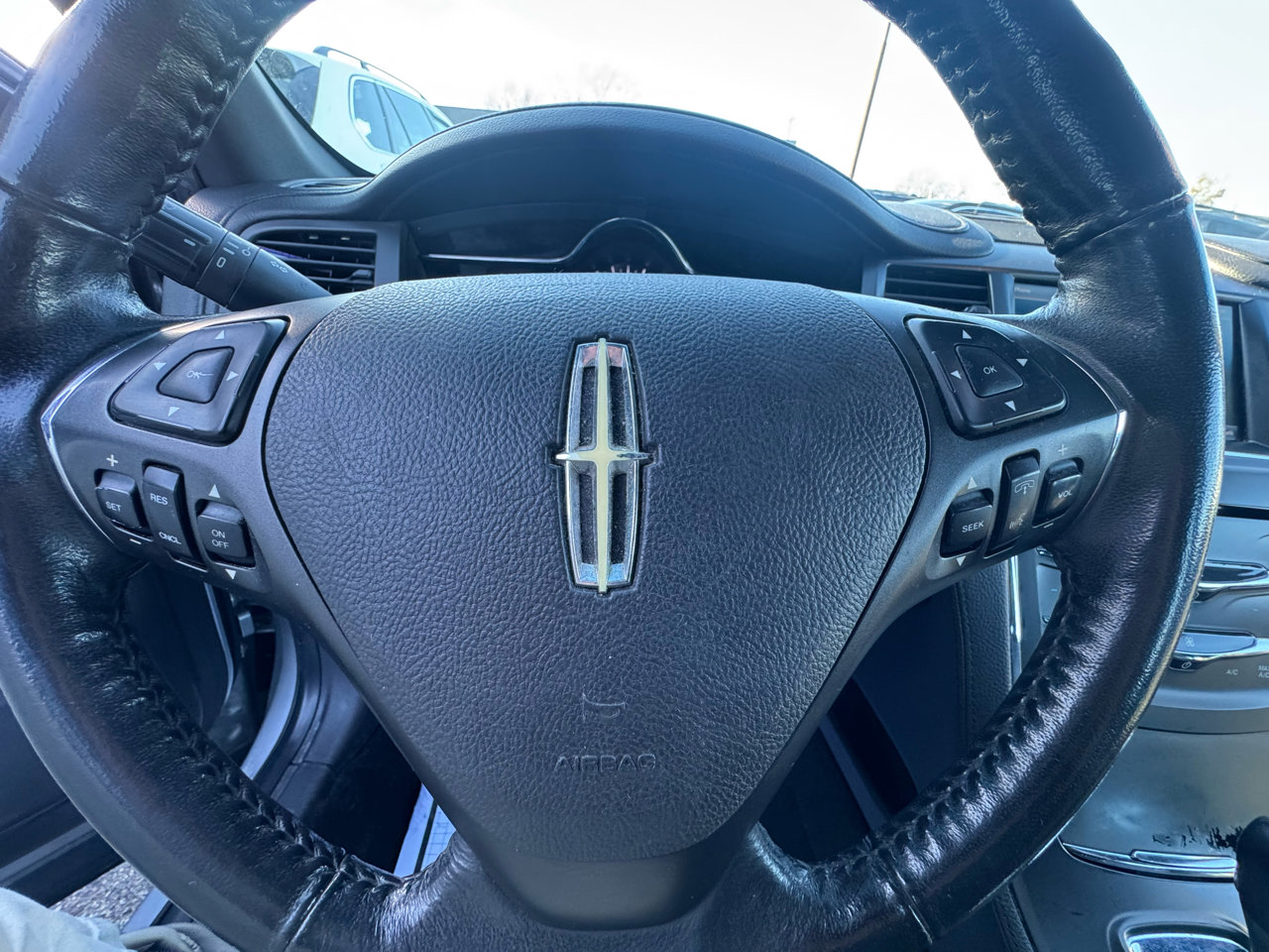 Used 2013 Lincoln MKS image 18