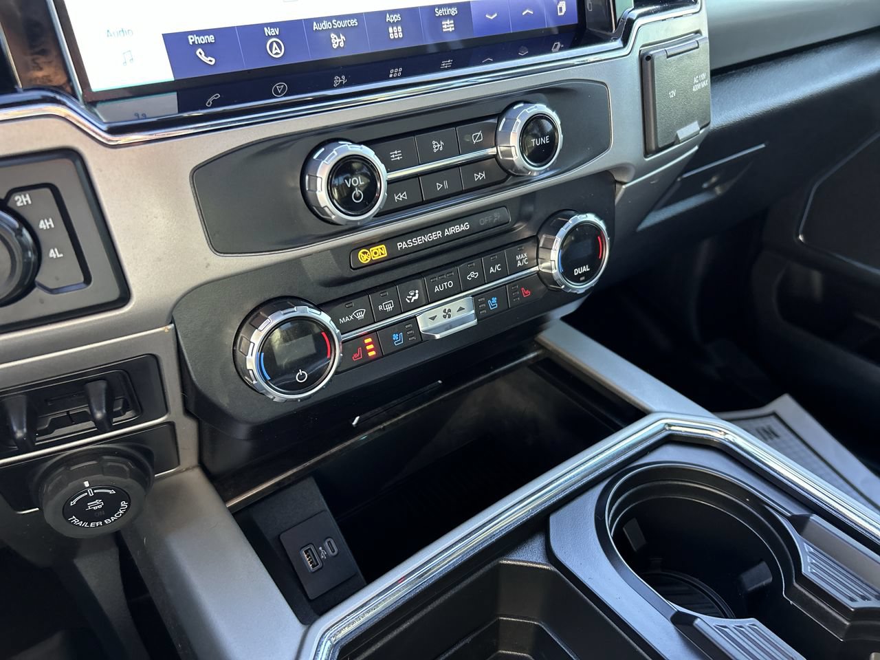 Used 2022 Ford F350 Lariat w/ Lariat Value Package AWD/4WD image 29