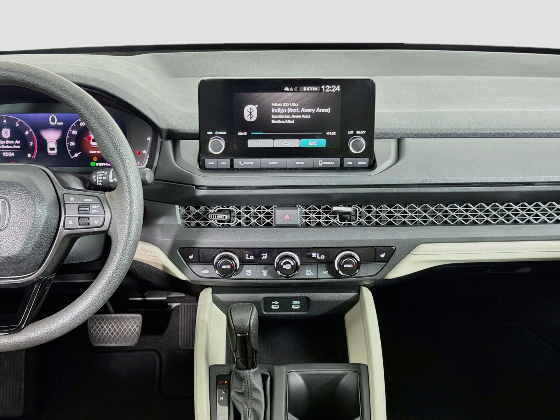 Used 2025 Honda Accord SE image 18