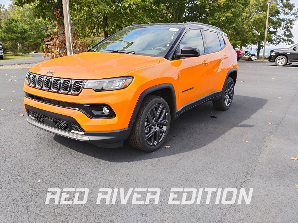 New 2026 Jeep Compass Limited w/ Limited Altitude Pack