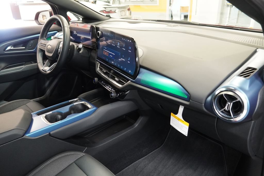 New 2026 Chevrolet Equinox EV LT FWD image 28