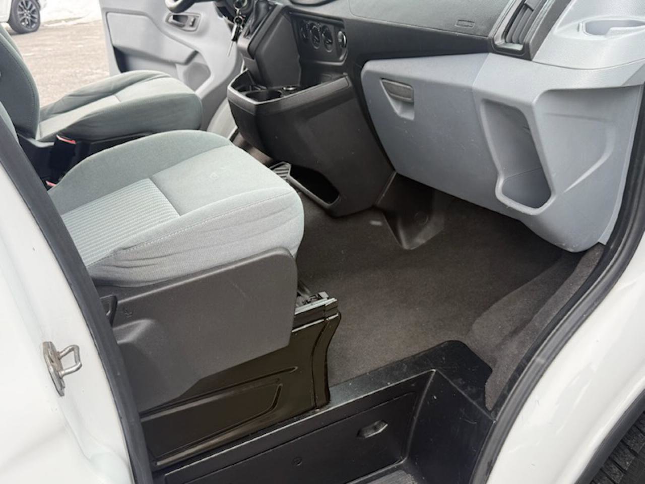 Used 2016 Ford Transit 150 130 Low Roof image 18