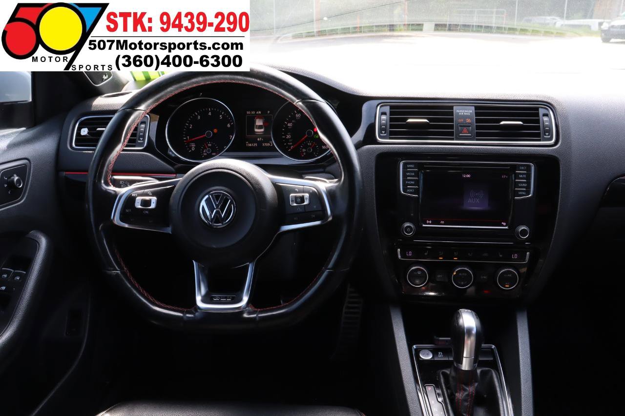 Used 2016 Volkswagen Jetta GLI SE FWD image 17