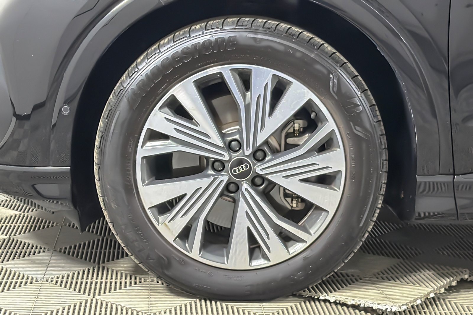 Certified 2023 Audi Q4 e-tron Premium w/ Premium Plus RWD image 26