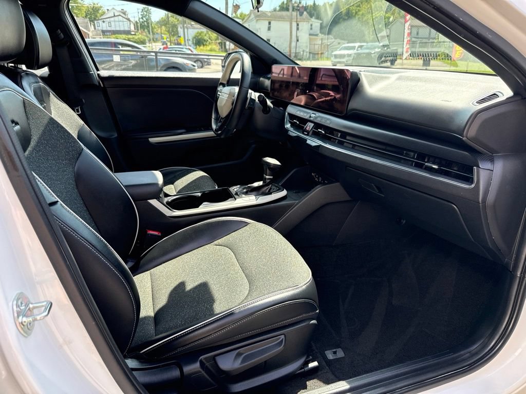 Used 2025 Kia K4 GT-Line w/ GT-Line Sunroof Package FWD image 29