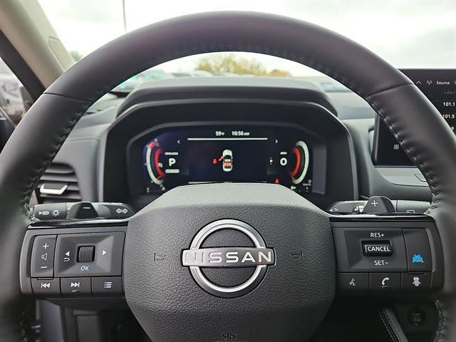 Used 2025 Nissan Rogue Platinum w/ Platinum Premium Package image 16