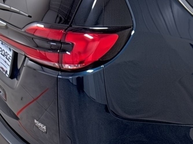 Used 2024 Chrysler Pacifica Touring-L FWD image 13