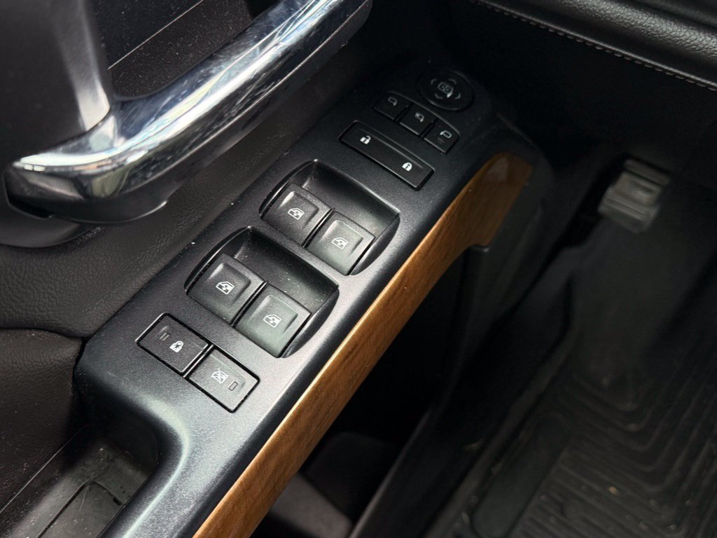 Used 2018 Chevrolet Silverado 1500 LTZ AWD/4WD image 11