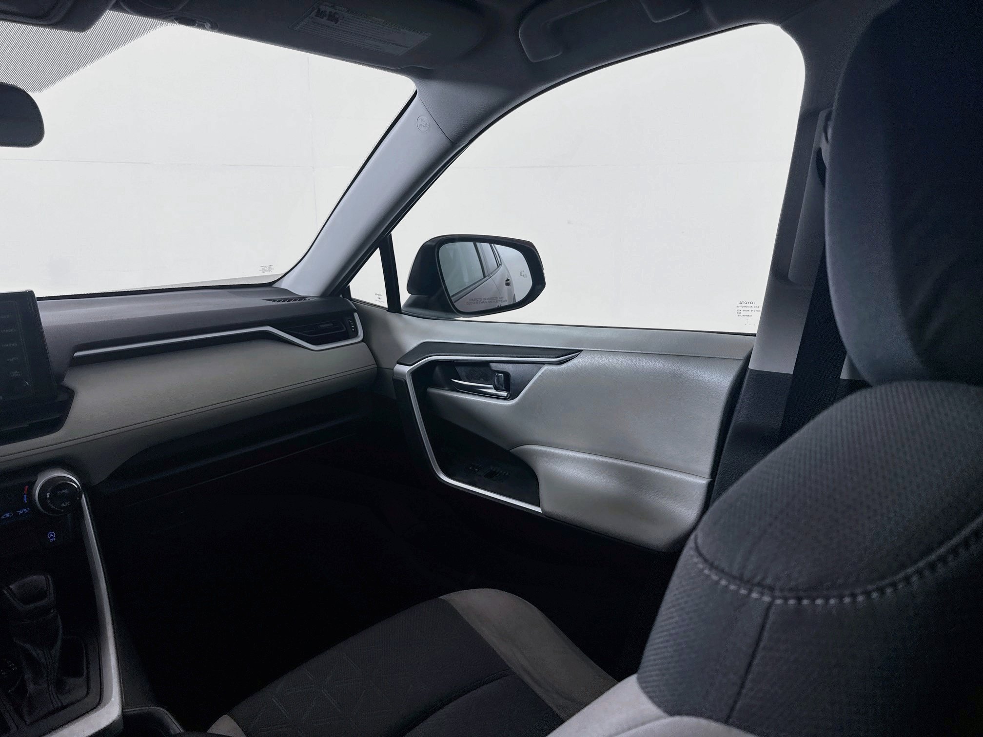 Used 2022 Toyota RAV4 XLE FWD image 20