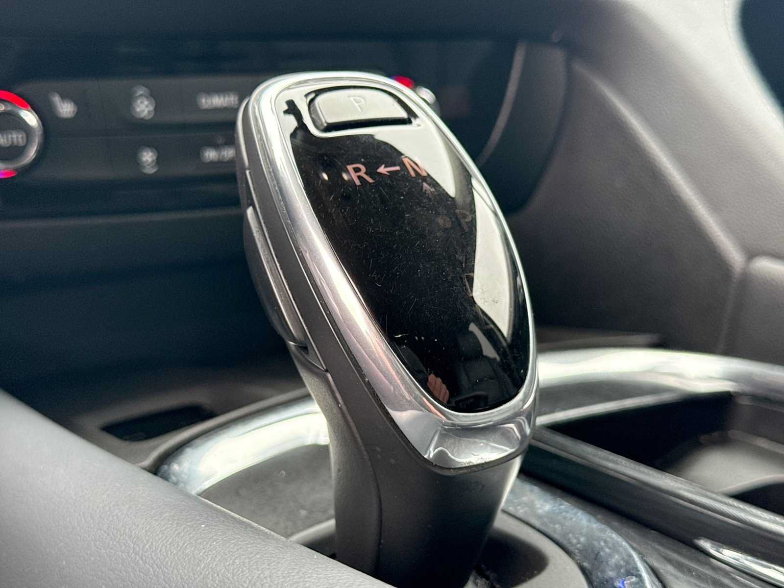 Used 2018 Buick Enclave Essence FWD image 33