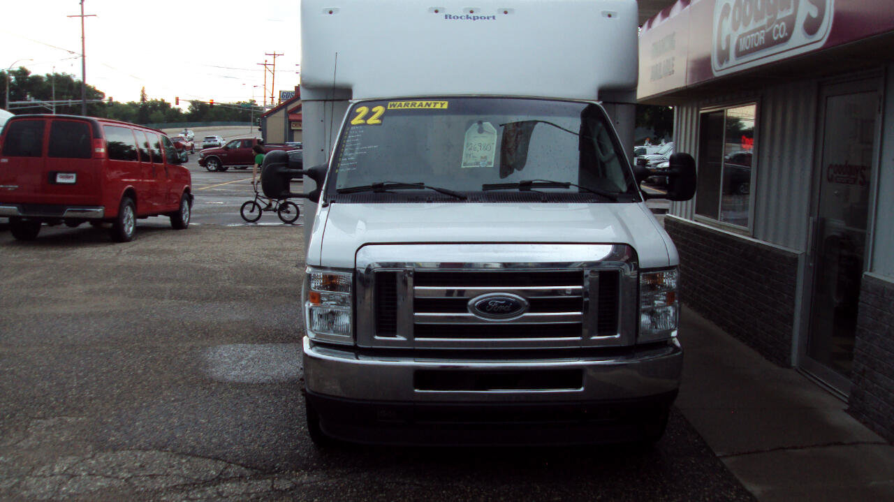 Used 2022 Ford E-350 and Econoline 350 Super Duty image 3