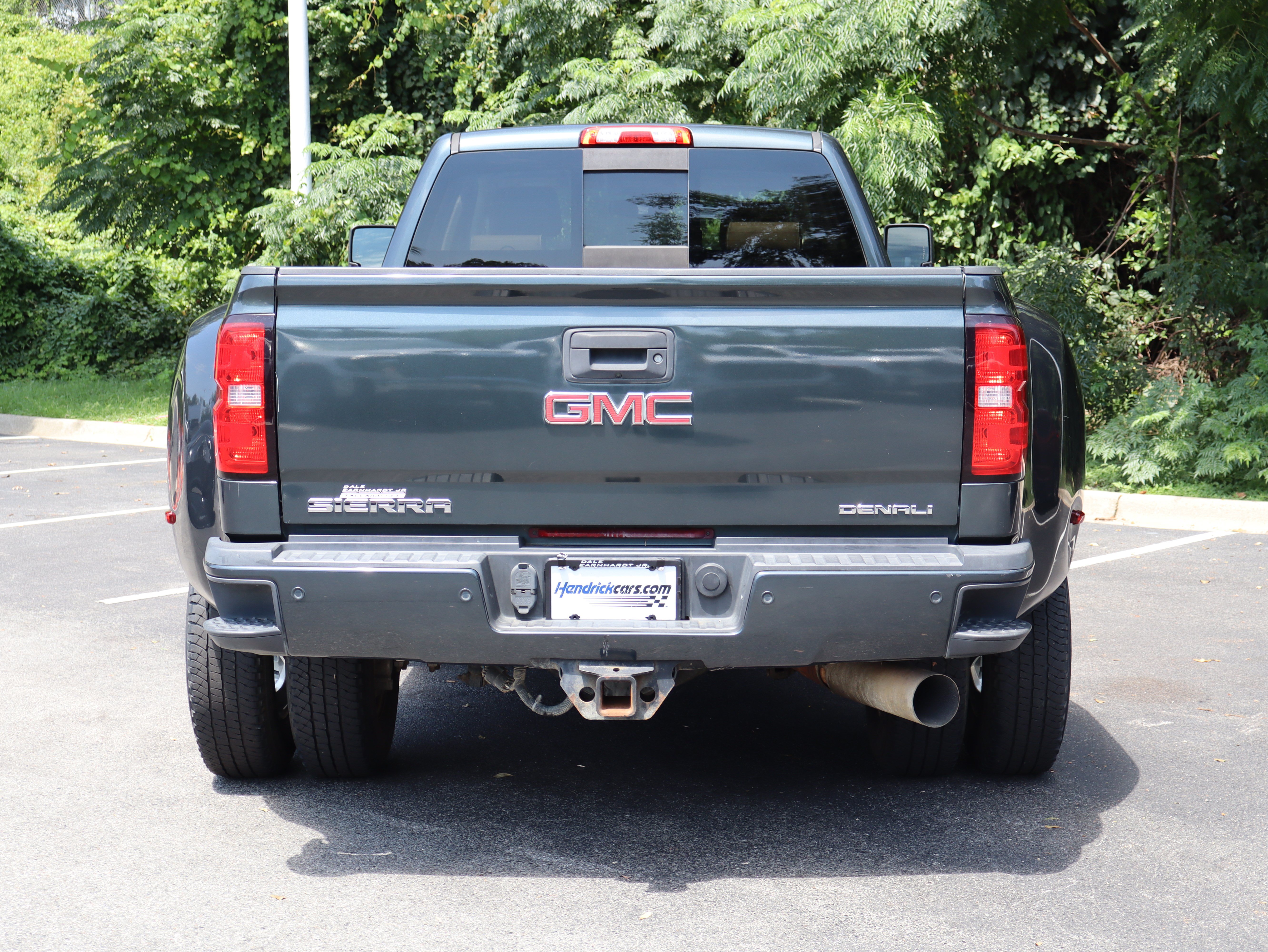 Used 2017 GMC Sierra 3500 Denali w/ Duramax Plus Package AWD/4WD image 9