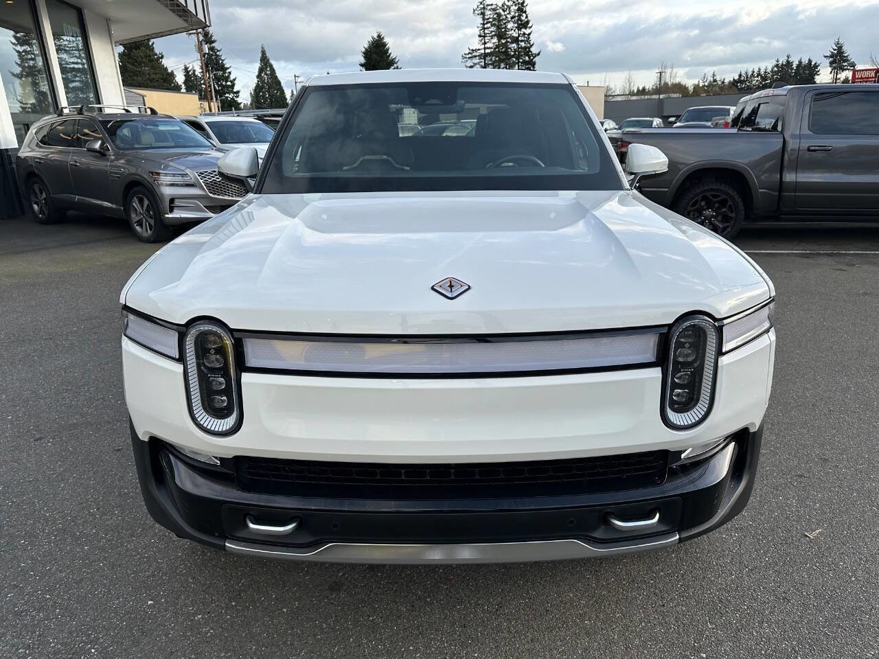 Used 2022 Rivian R1T Launch Edition image 12