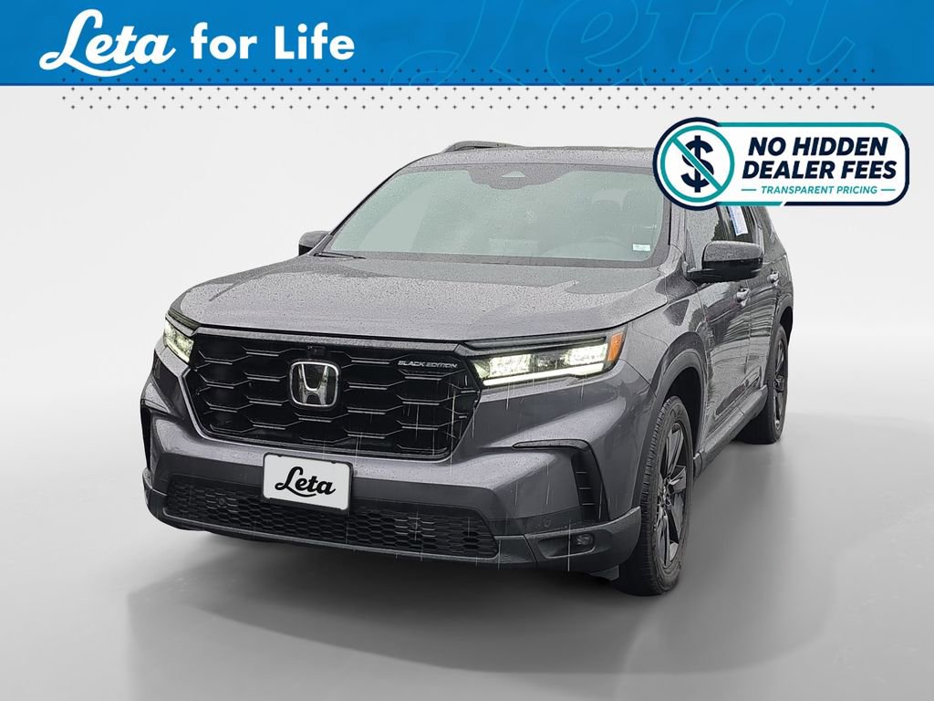 Certified 2025 Honda Pilot Black Edition image 1