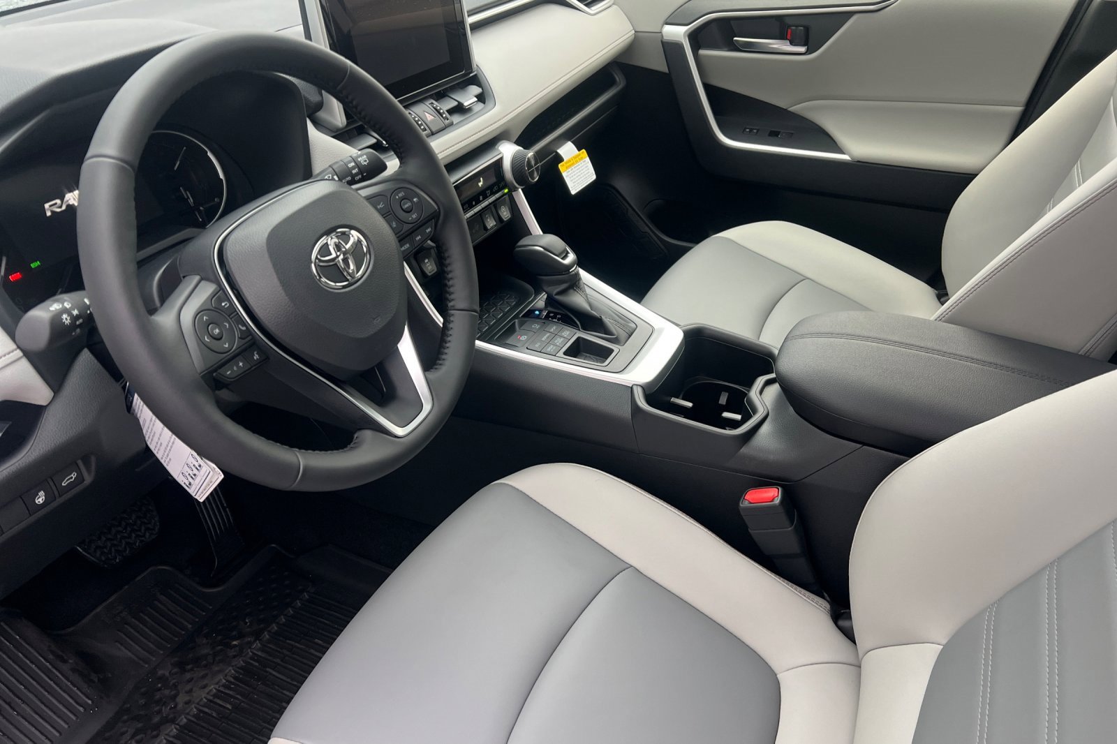 New 2025 Toyota RAV4 XLE Premium w/ Weather Package image 7