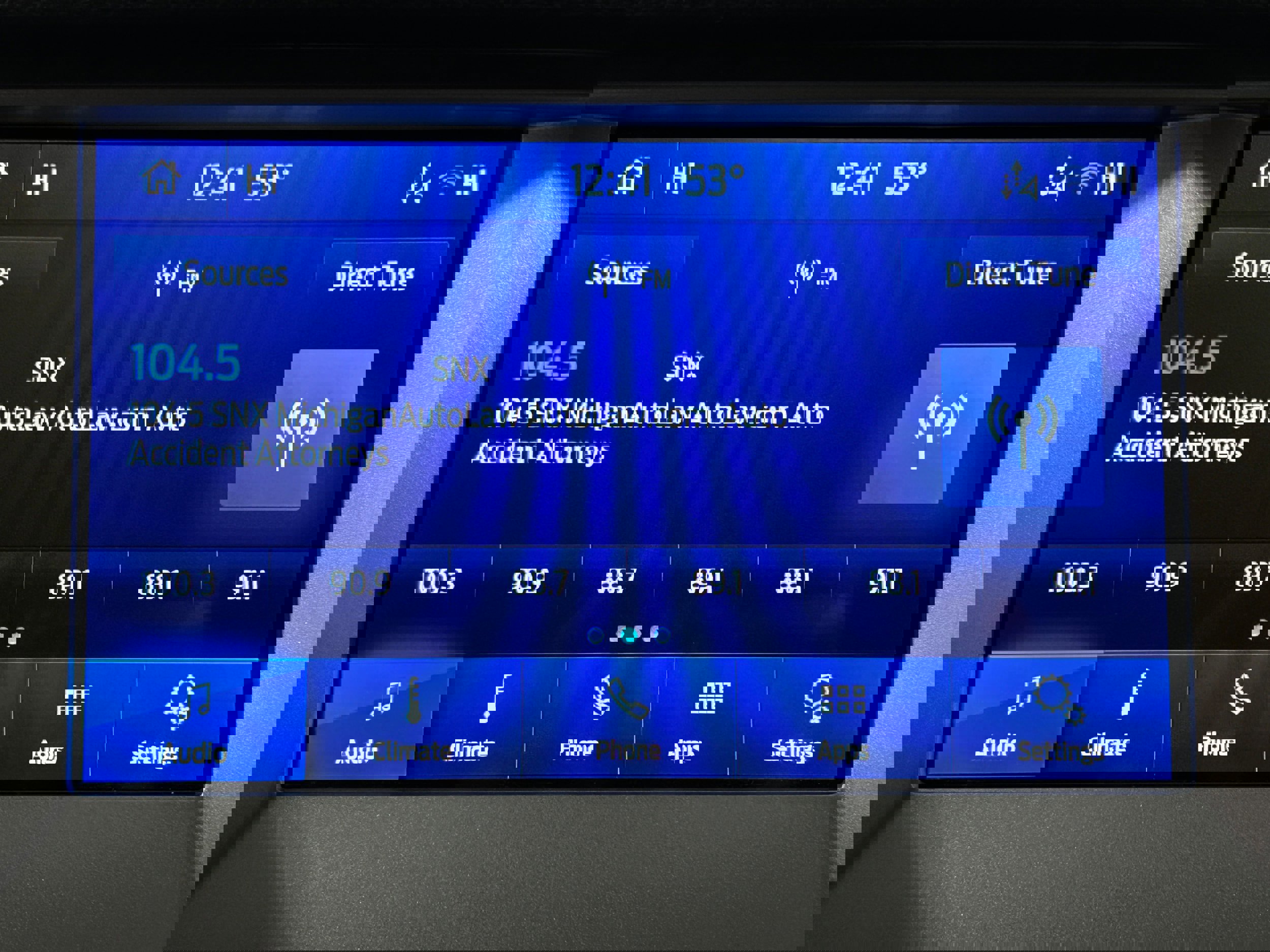 Used 2021 Ford Ranger XLT w/ Equipment Group 301A Mid AWD/4WD image 5