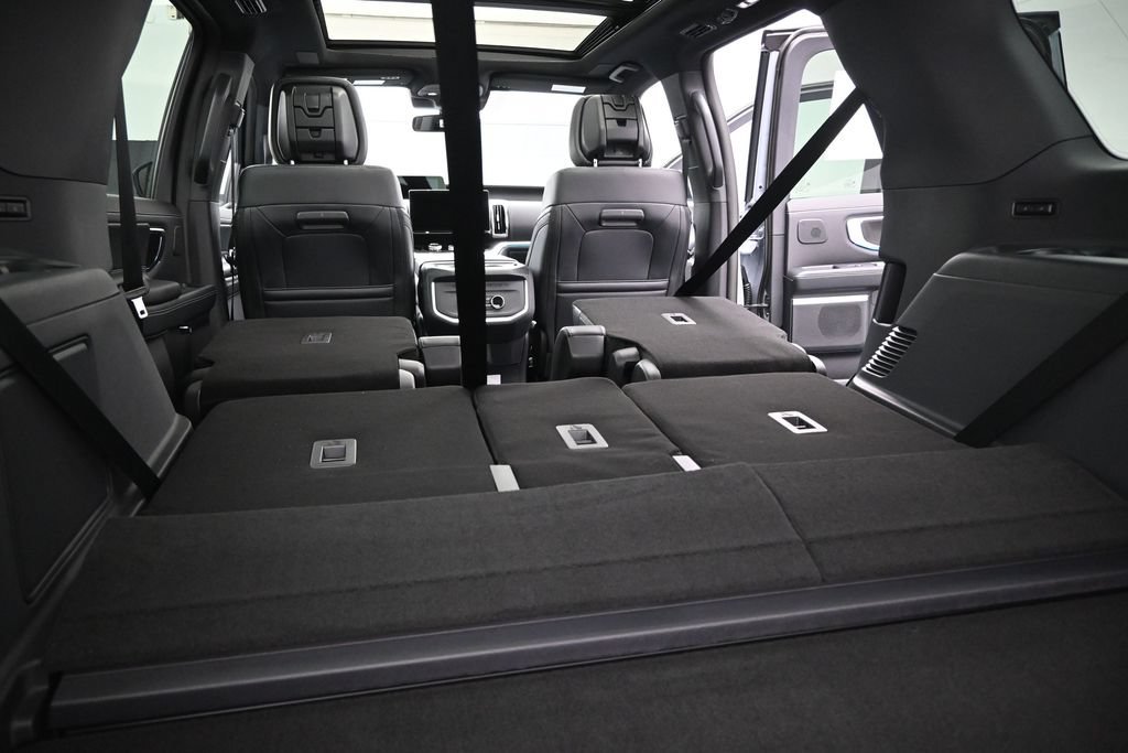 New 2027 Ford Expedition Platinum w/ Stealth Appearance Package AWD/4WD image 25