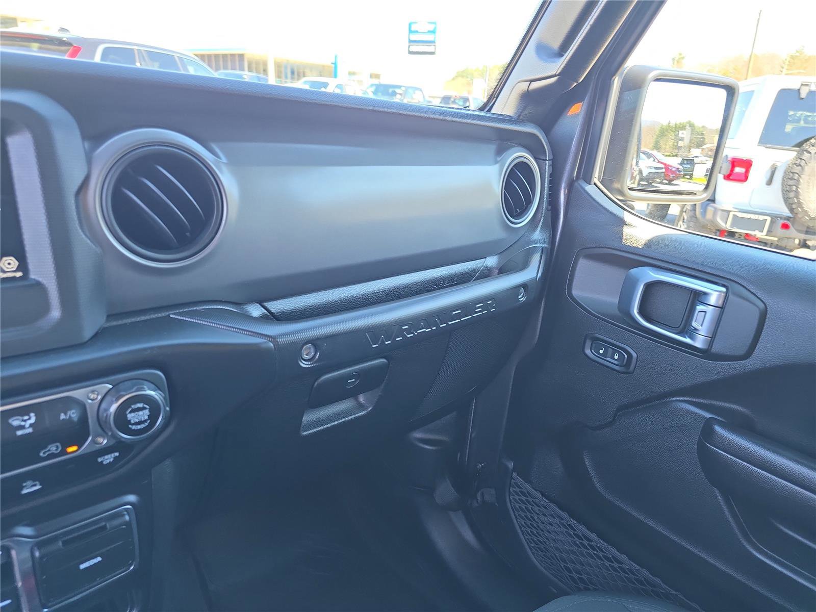 Used 2021 Jeep Wrangler Unlimited Sport image 25