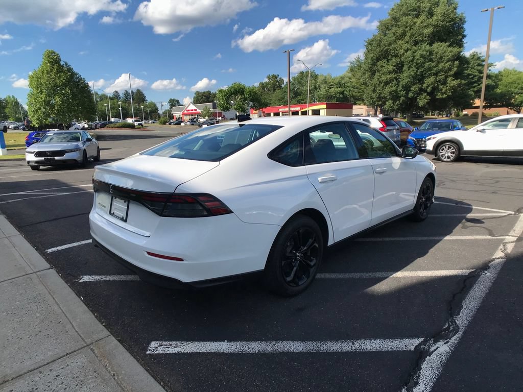 Certified 2025 Honda Accord SE image 13