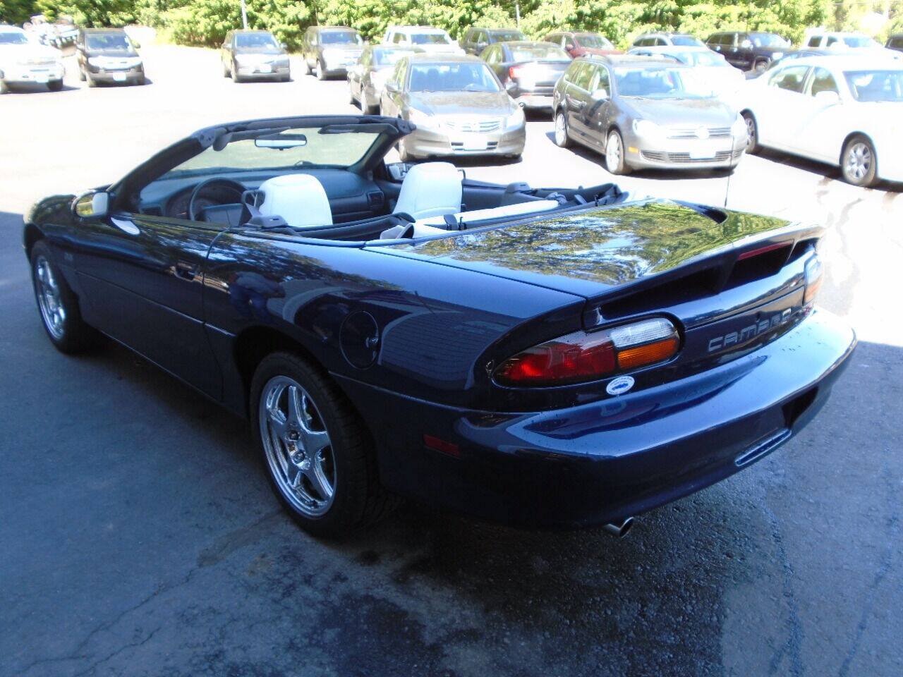 Used 1999 Chevrolet Camaro Z28 w/ SS Performance/Appearance Pkg RWD image 5