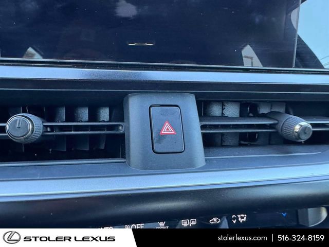 Used 2023 Lexus UX 250h AWD w/ Premium Package image 33