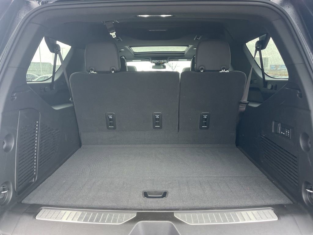 Certified 2026 Chevrolet Suburban Premier w/ Sun And Tow Package image 13