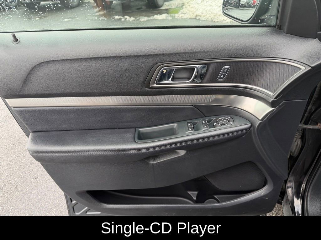 Used 2018 Ford Explorer XLT w/ Equipment Group 202A image 13