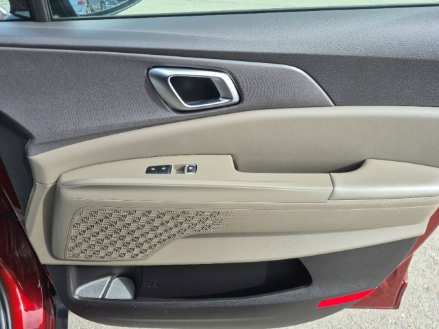 Used 2026 Kia Carnival EX FWD image 21