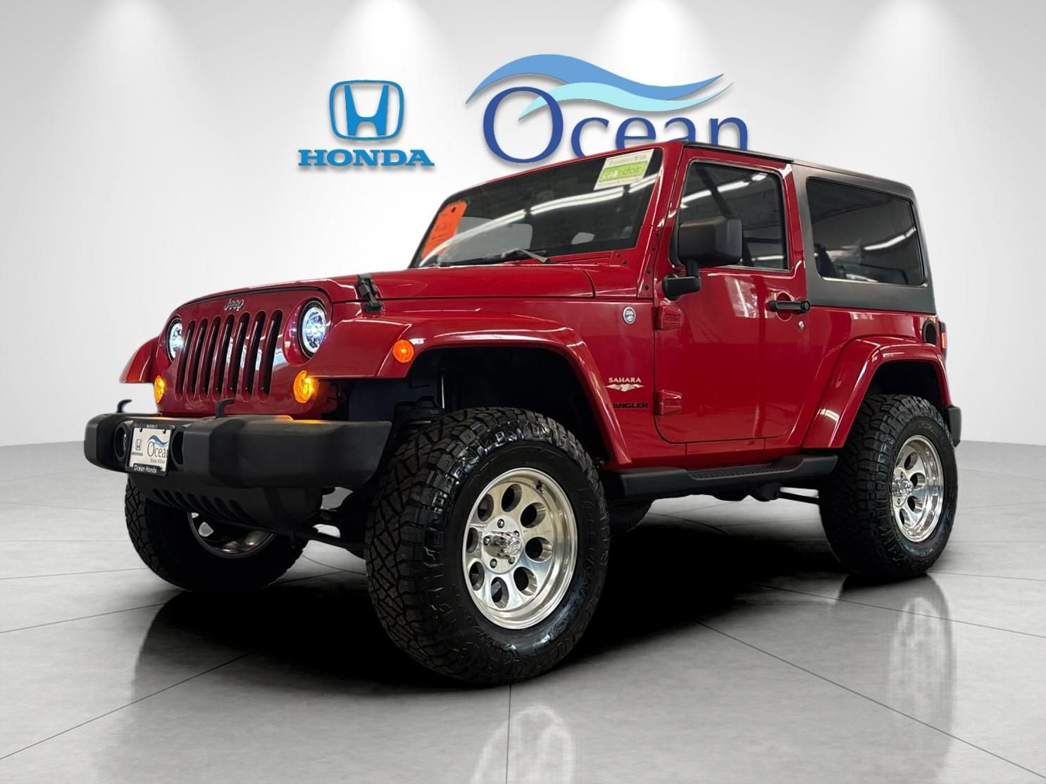Used 2014 Jeep Wrangler Sahara w/ Dual Top Group AWD/4WD image 7