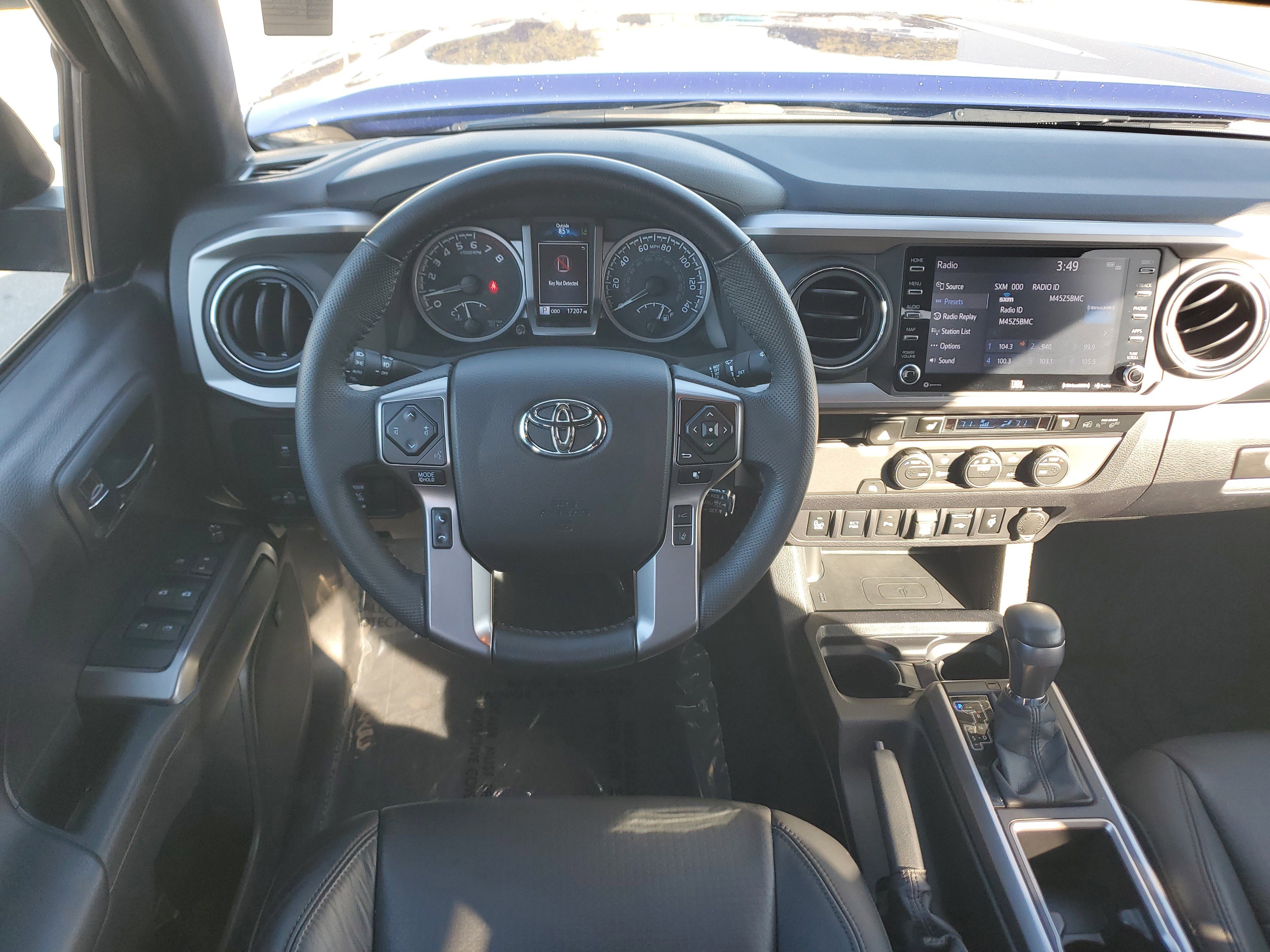 Used 2022 Toyota Tacoma Limited image 19