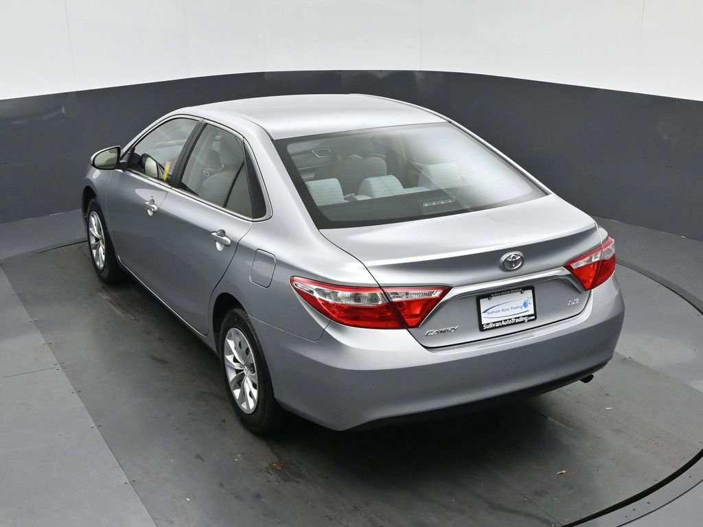Used 2017 Toyota Camry LE image 53