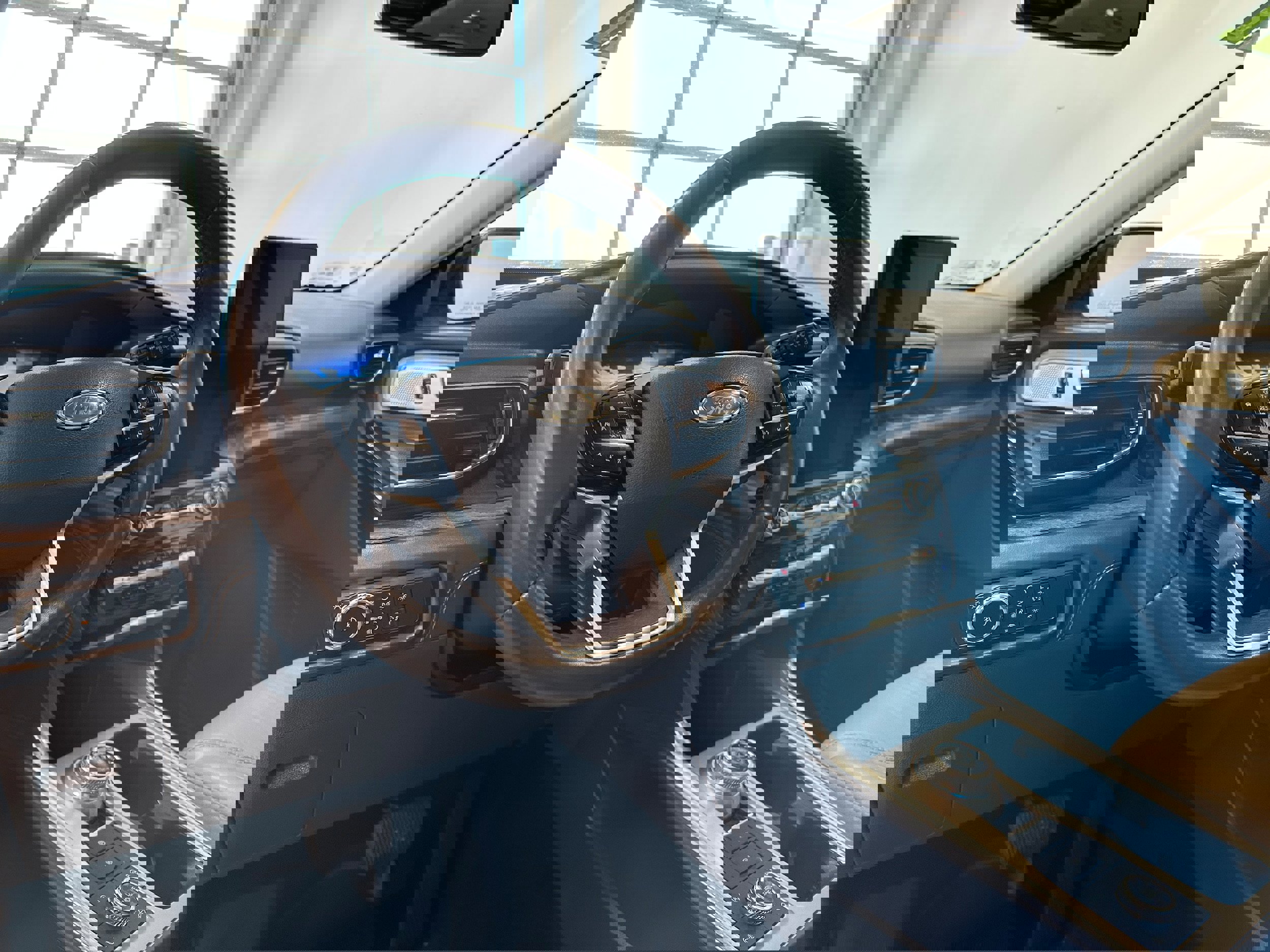 Used 2021 Ford Explorer Platinum w/ Equipment Group 601A image 10