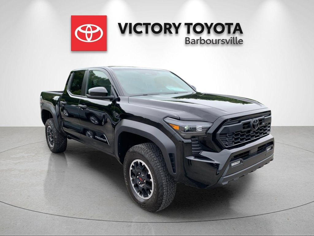 Used 2024 Toyota Tacoma TRD Off-Road AWD/4WD image 5