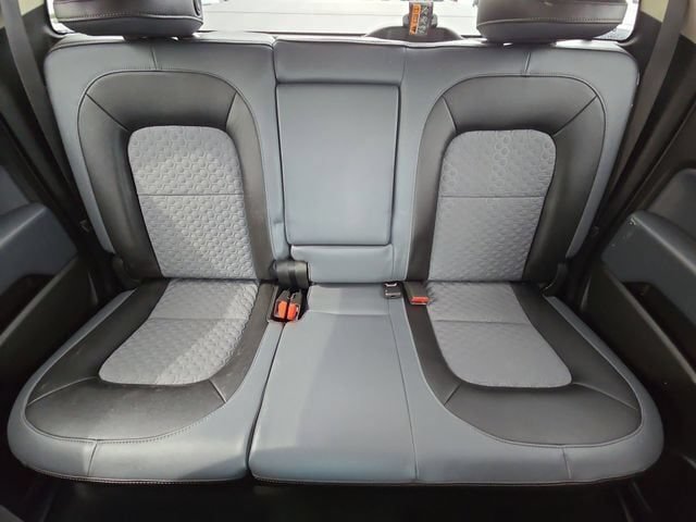 Used 2015 Chevrolet Colorado Z71 AWD/4WD image 11