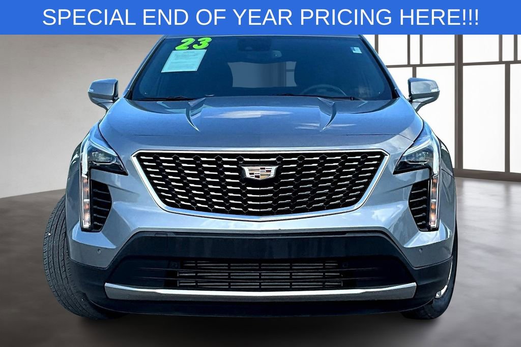 Used 2023 Cadillac XT4 Premium Luxury image 2