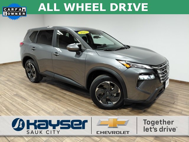 Used 2025 Nissan Rogue SV image 1