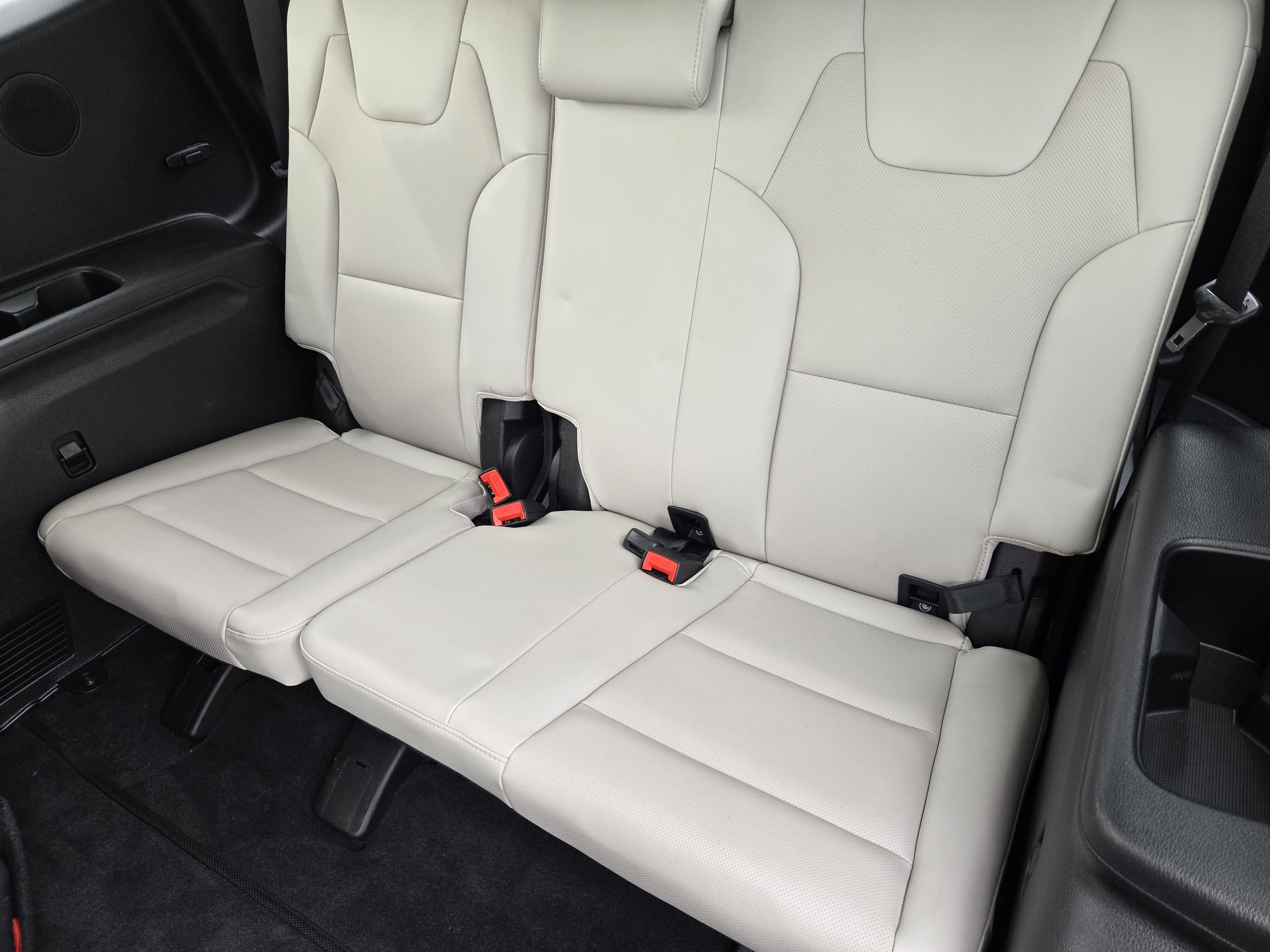 Used 2022 Kia Telluride SX w/ Towing Package image 38