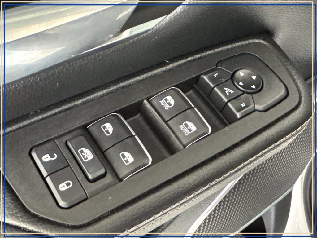 Used 2026 RAM 1500 Laramie AWD/4WD image 36