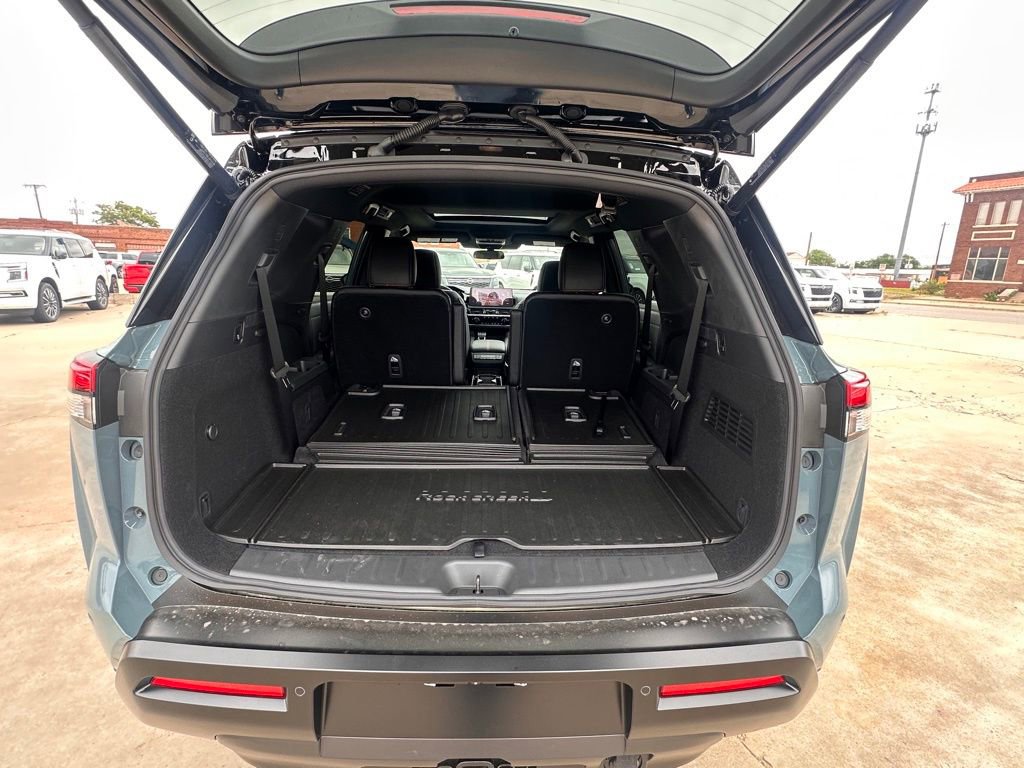 New 2026 Nissan Pathfinder Rock Creek w/ Rock Creek Premium Package AWD/4WD image 10