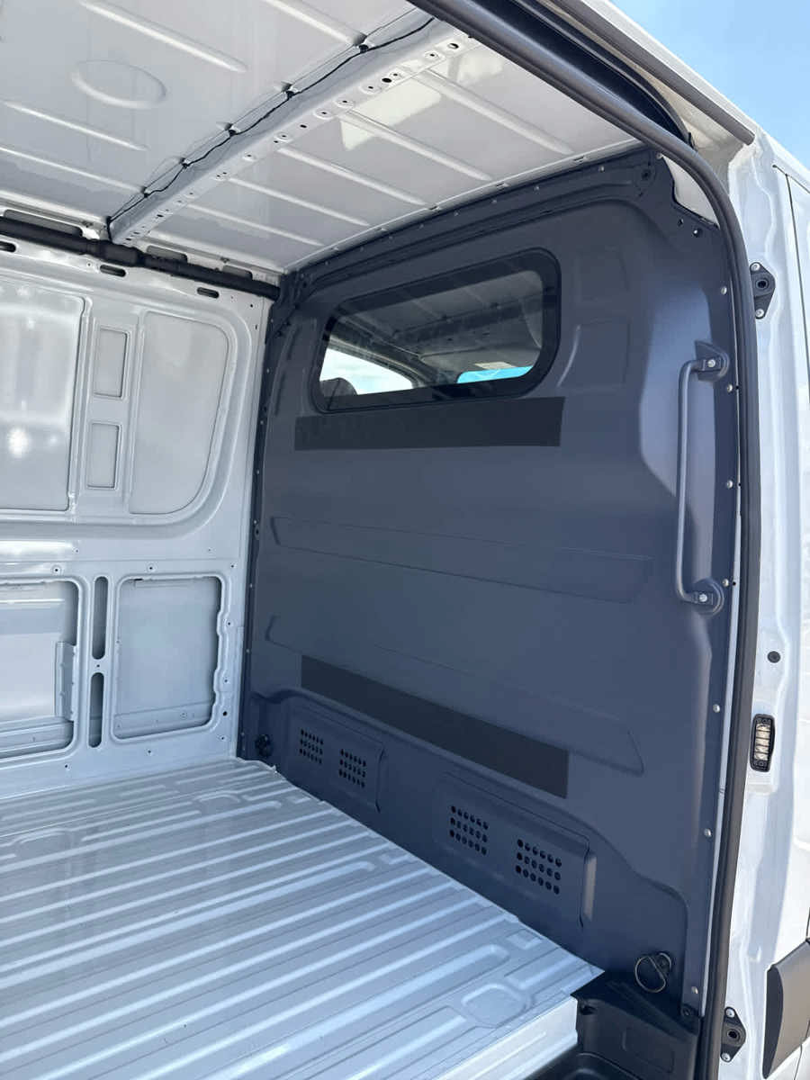 Used 2025 Mercedes-Benz Sprinter 2500 image 21