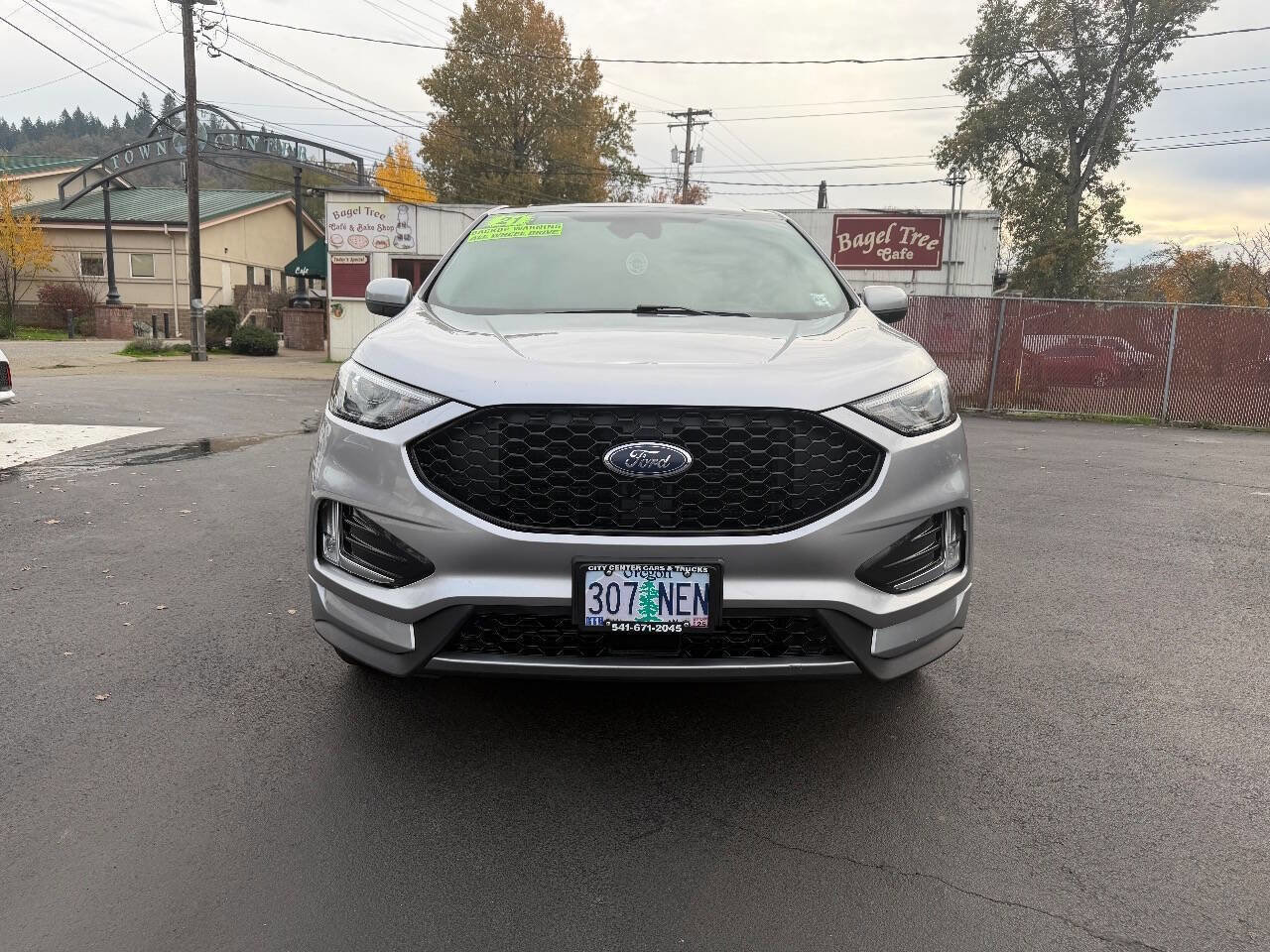 Used 2021 Ford Edge ST-Line w/ Class II Trailer Tow Package image 3