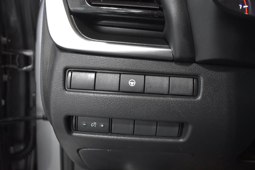 Used 2021 Nissan Rogue SV AWD/4WD image 19