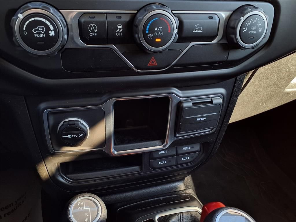 Used 2021 Jeep Gladiator Sport image 16