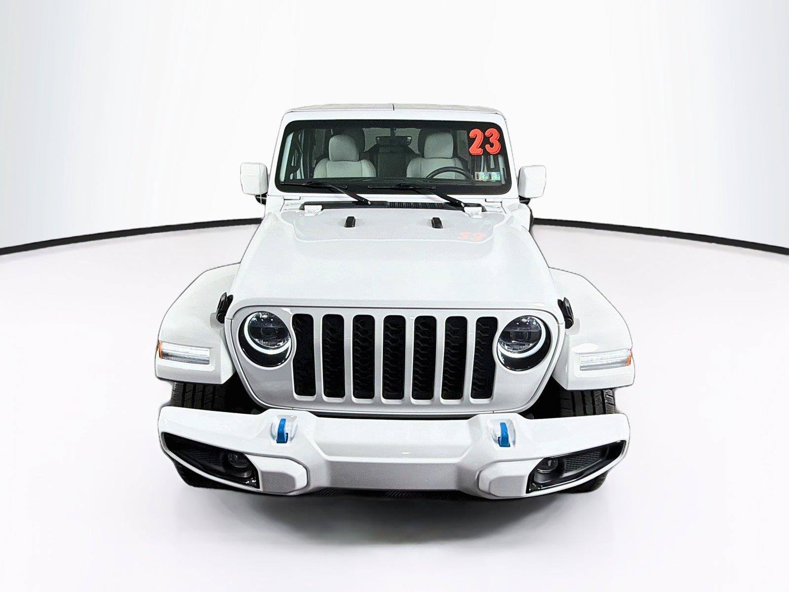 Used 2023 Jeep Wrangler Unlimited Sahara AWD/4WD image 13