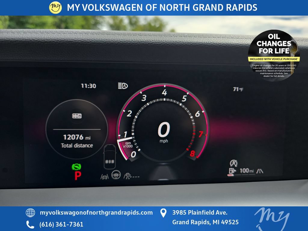 Used 2025 Volkswagen Tiguan SE AWD/4WD image 20