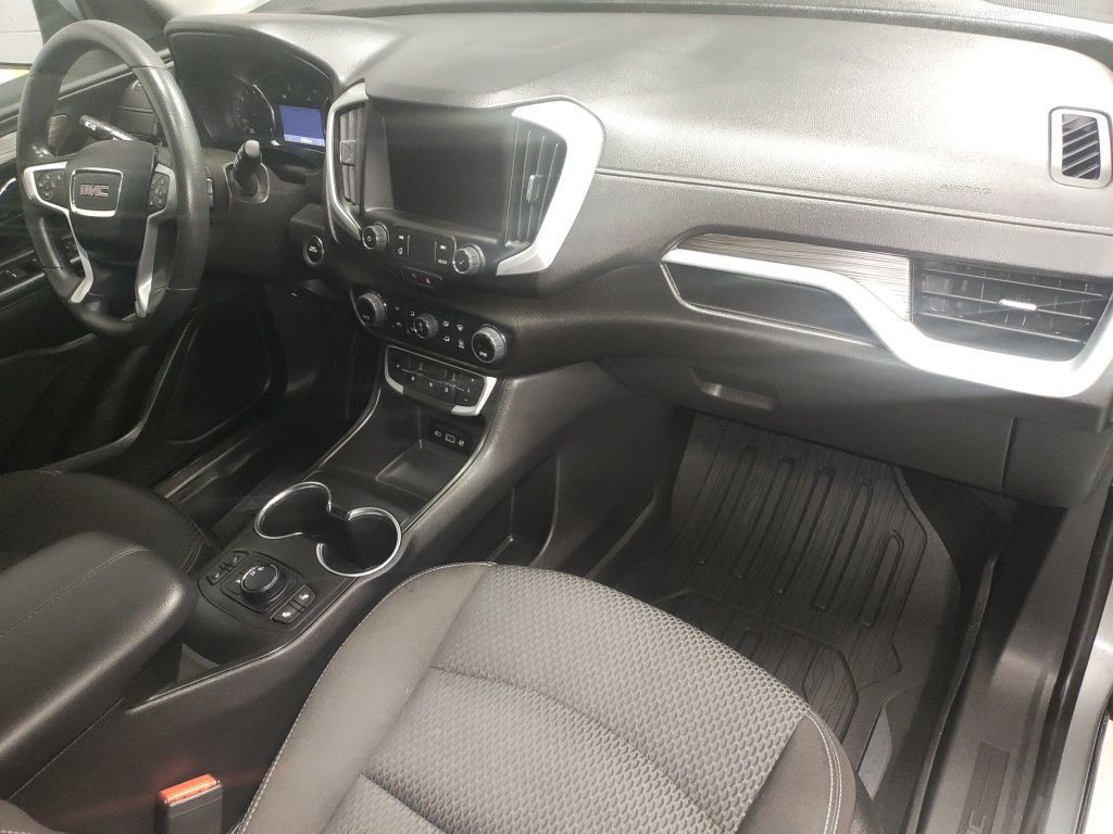 Used 2023 GMC Terrain SLE w/ Driver Convenience Package FWD image 8