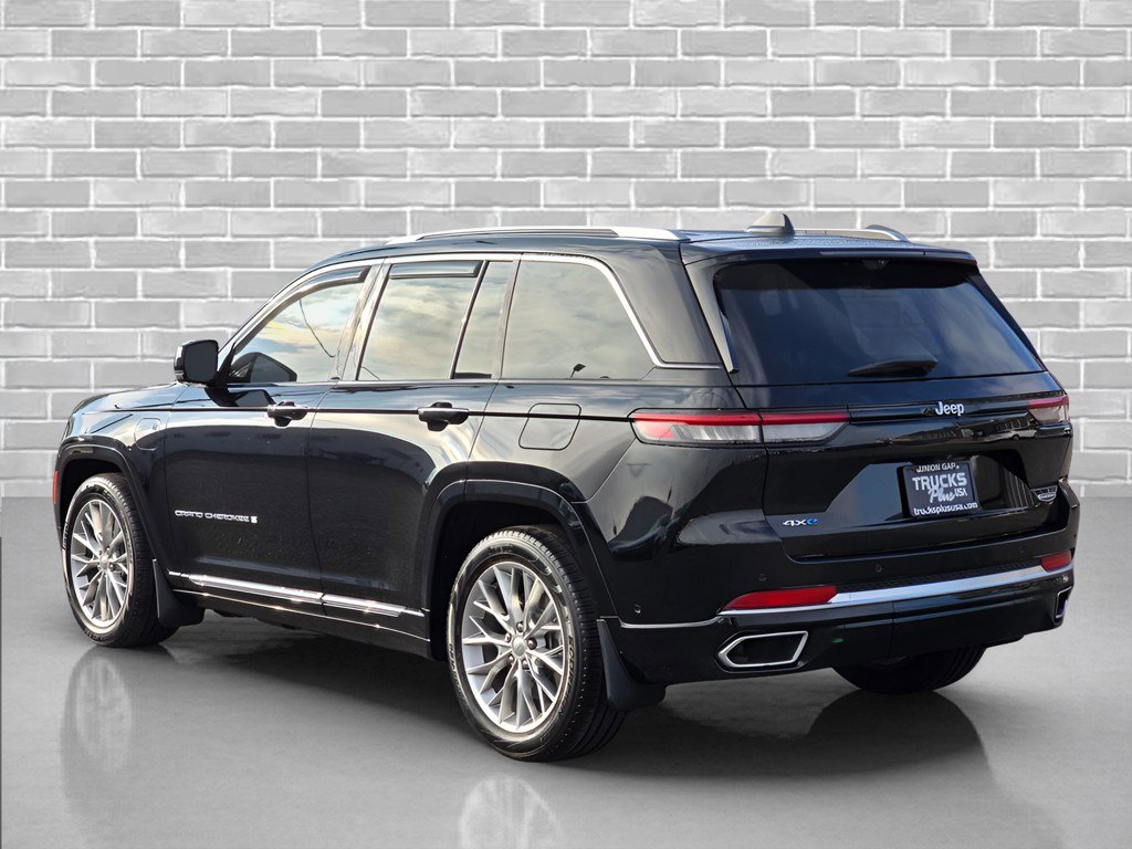 Used 2022 Jeep Grand Cherokee Summit w/ Advanced Protech Group IV AWD/4WD image 3